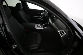 https://vehicle.imgix.net/4416240/7ff84bfd-2f82-4e9f-a101-0faca548af7b.jpg