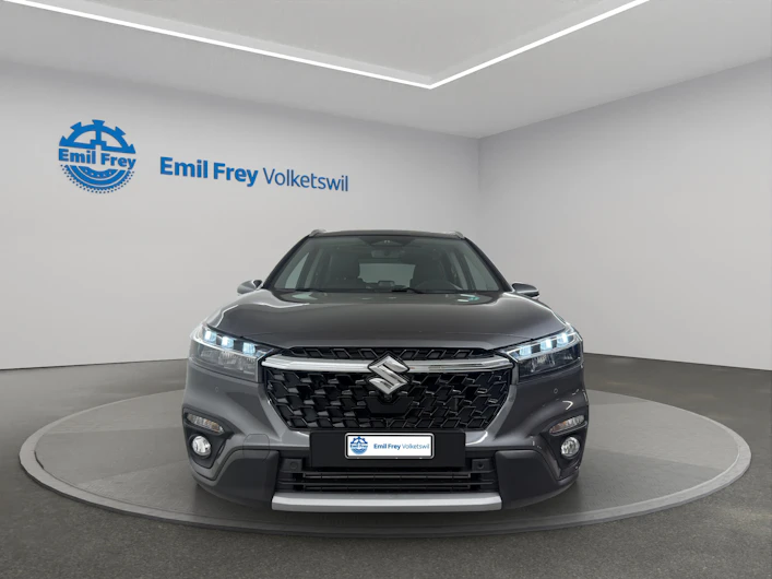 Fahrzeugbild SUZUKI S-CROSS
