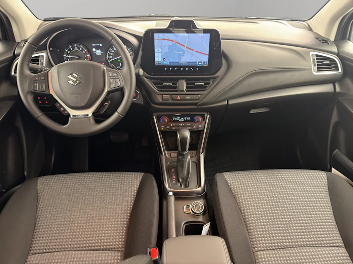 Fahrzeugbild SUZUKI S-CROSS