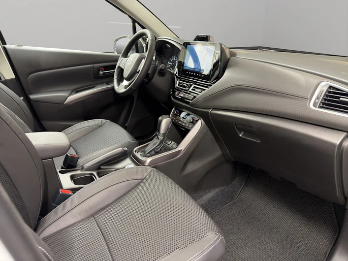 Fahrzeugbild SUZUKI S-CROSS
