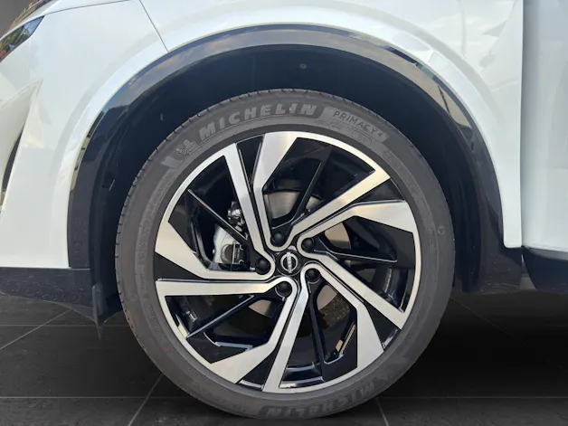 Nissan Qashqai 1.3 DIG-T Tekna+ 4x4