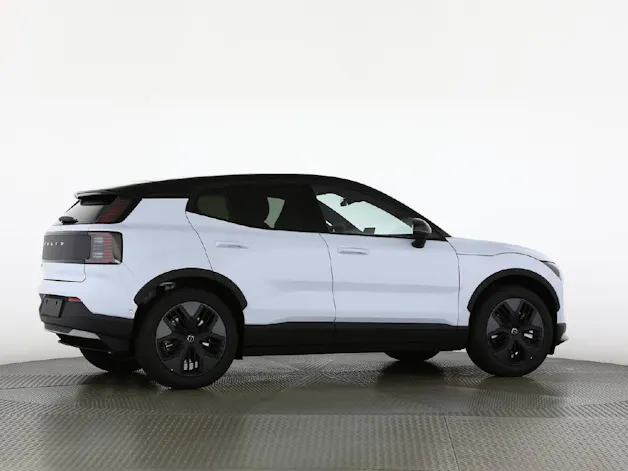 VOLVO EX30 Cross Country P8 Ultra AWD
