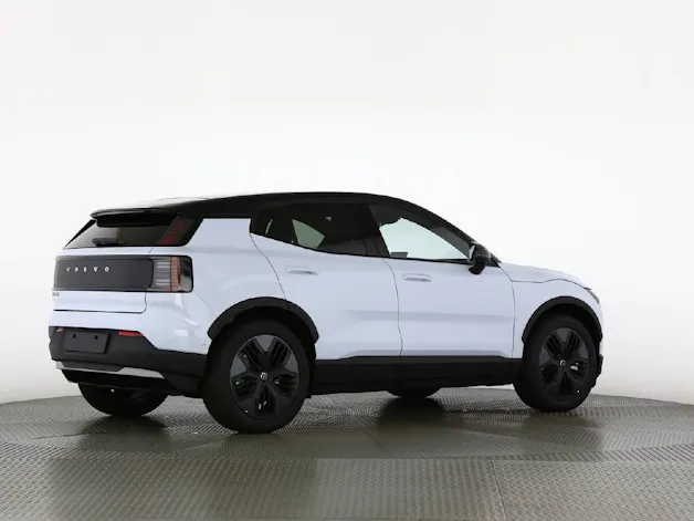 VOLVO EX30 Cross Country P8 Ultra AWD