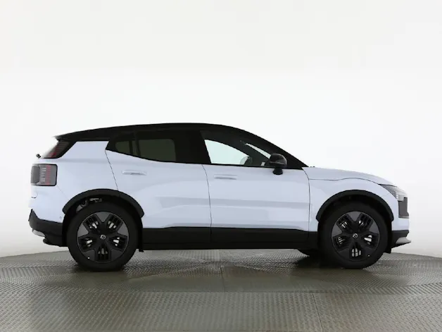 VOLVO EX30 Cross Country P8 Ultra AWD
