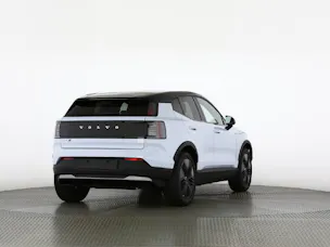VOLVO EX30 Cross Country P8 Ultra AWD