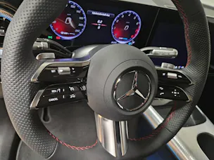 MERCEDES-BENZ GLB 220 4Matic