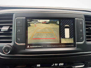 https://vehicle.imgix.net/4416319/f4f636a7-1abe-4b57-b51c-eaecb8965b78.jpg