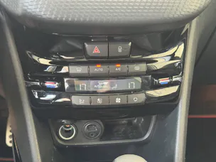 Peugeot 2008 1.2 PureTech 110 Allure S/S  *Automat*