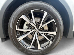 Fahrzeugbild TOYOTA C-HR 2.0 PHEV Swiss Edition