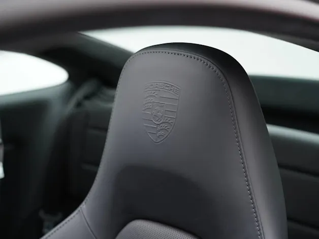 Porsche 911 Carrera 4 GTS