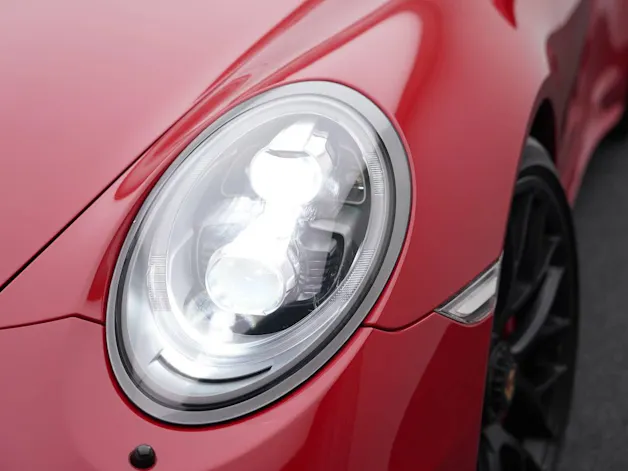 Porsche 911 Carrera 4 GTS