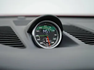 PORSCHE 911 Carrera 4 GTS