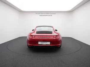 PORSCHE 911 Carrera 4 GTS