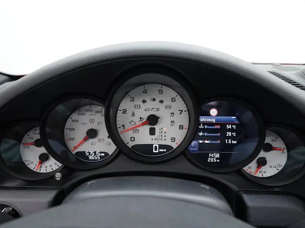 Porsche 911 Carrera 4 GTS