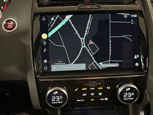 Jaguar E-Pace 2.0 I4 200 R-Dynamic SE AWD