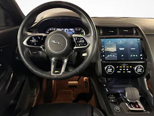 Jaguar E-Pace 2.0 I4 200 R-Dynamic SE AWD