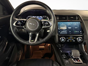 https://vehicle.imgix.net/4416420/d39e0001-79fd-4ddd-8175-07c97b24c5ef.jpg