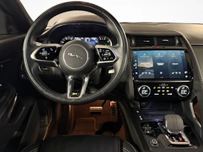 Fahrzeugbild JAGUAR E-Pace 2.0 I4 200 R-Dynamic SE AWD