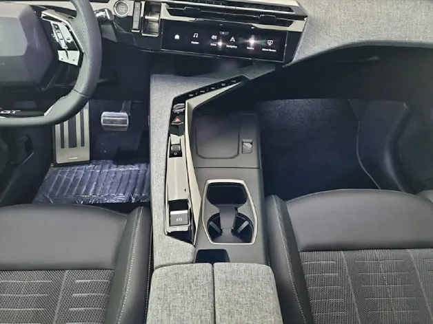 Peugeot 3008 1.2 Hybrid 145PS GT *Automat*
