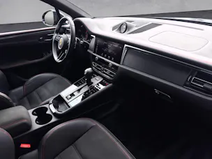 PORSCHE Macan GTS