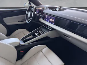 PORSCHE Macan Turbo