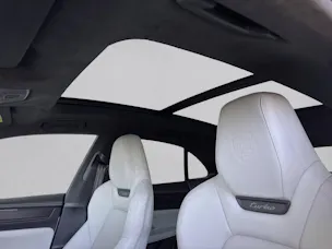 PORSCHE Macan Turbo