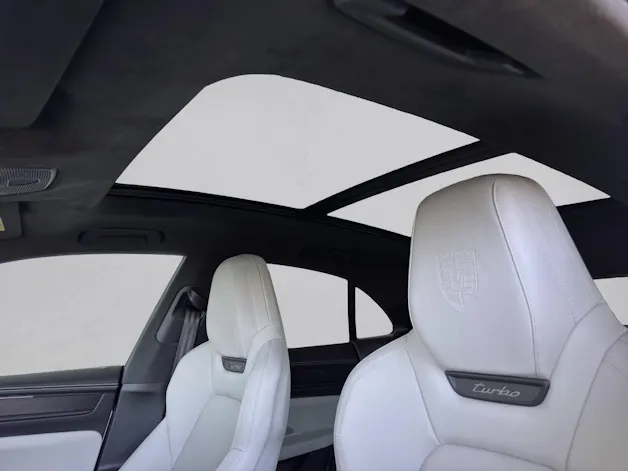 PORSCHE Macan Turbo