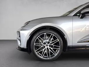 PORSCHE Macan Turbo