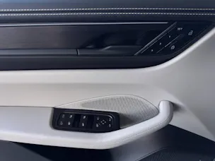 PORSCHE Macan Turbo