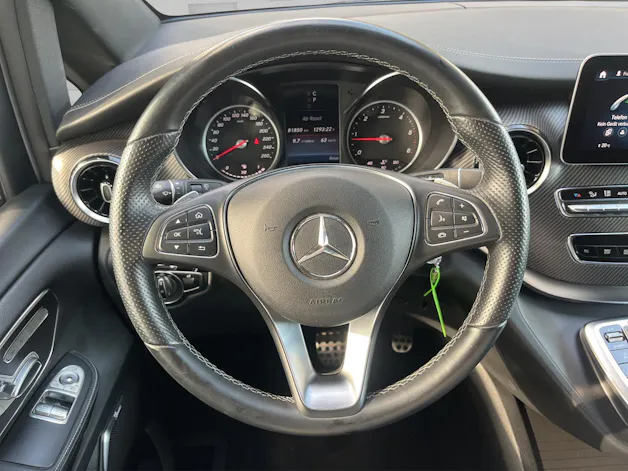 Mercedes-Benz V 300 d Swiss Ed. lang Van
