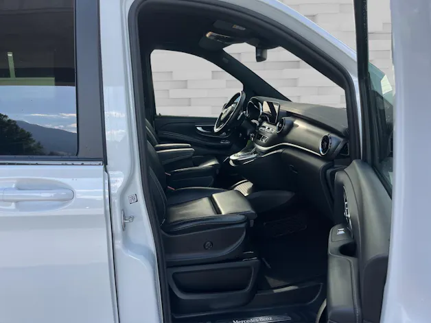 Mercedes-Benz V 300 d Swiss Ed. lang Van