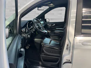 MERCEDES-BENZ V 300 d Swiss Ed. lang Van