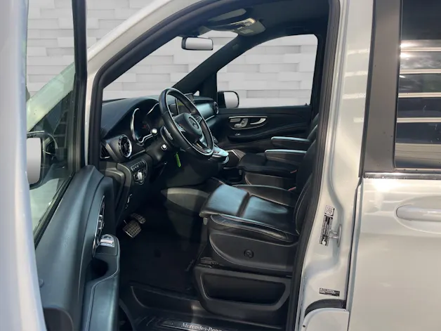 Mercedes-Benz V 300 d Swiss Ed. lang Van