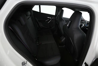 https://vehicle.imgix.net/4416562/b86ed6cf-e380-4b6f-a01d-2350ada52c8d.jpg
