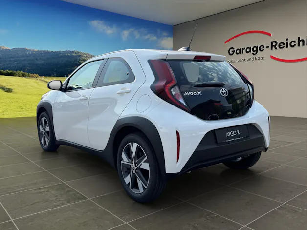 Toyota Aygo X 1.5 VVT-i HSD Comfort