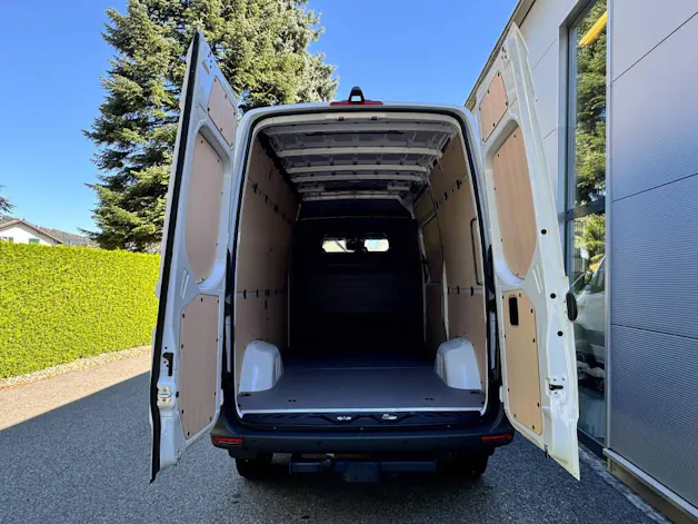 MERCEDES-BENZ Sprinter 319 CDI 4x4 Pro Kasten HD 3665 S Worker
