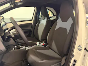 Toyota Aygo X 1.5 VVT-i HSD Comfort