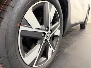 Fahrzeugbild TOYOTA Aygo X 1.5 VVT-i HSD Comfort