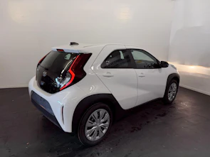 Fahrzeugbild TOYOTA Aygo X 1.5 VVT-i HSD Comfort