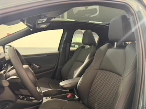https://vehicle.imgix.net/4416582/8802adf9-2bc2-43ba-ba5a-7b9e00ec36d0.jpeg
