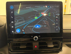 https://vehicle.imgix.net/4416582/ec8d2ba4-0be2-46b6-9cf6-e551afe270dd.jpeg