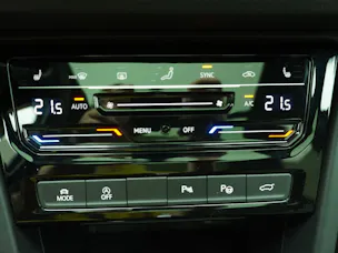 VW Touran 1.5 TSI DSG R-Line Black Style