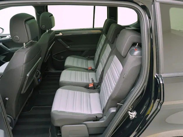 VW Touran 1.5 TSI DSG R-Line Black Style