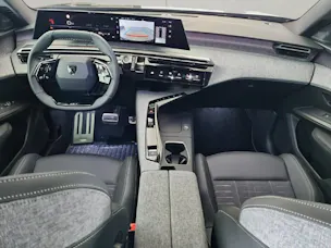 Peugeot 3008 1.2 Hybrid 145PS GT *Automat*
