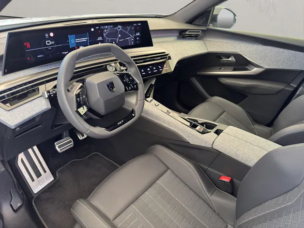 PEUGEOT 3008 1.2 Hybrid 145PS GT *Automat*