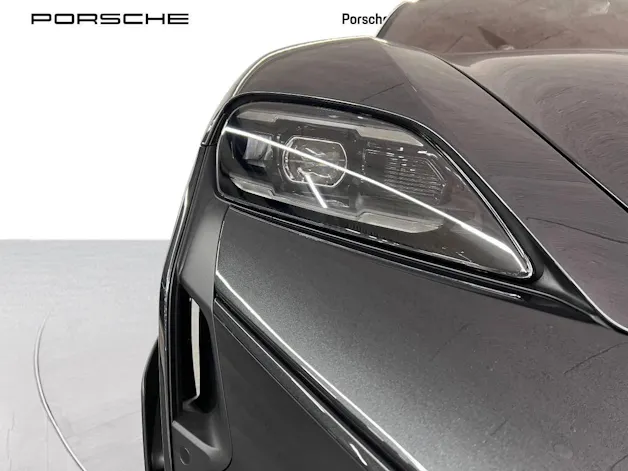 PORSCHE Taycan Turbo GT mit Weissach-Paket