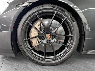 PORSCHE Taycan Turbo GT mit Weissach-Paket