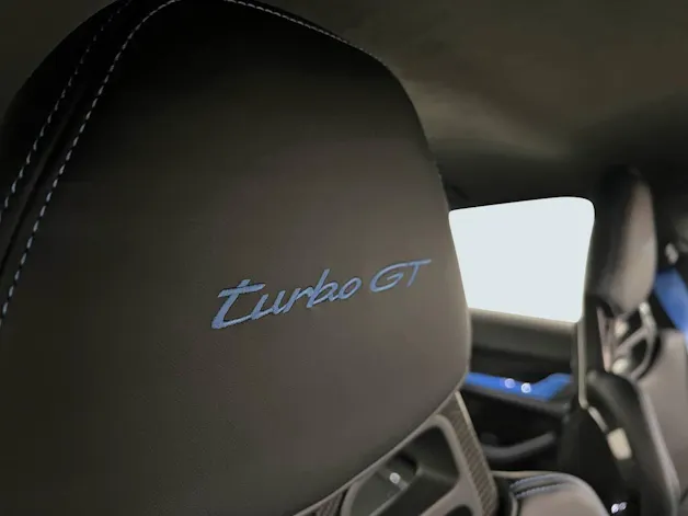 PORSCHE Taycan Turbo GT mit Weissach-Paket