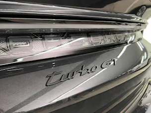PORSCHE Taycan Turbo GT mit Weissach-Paket