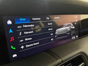 PORSCHE Taycan Turbo GT mit Weissach-Paket